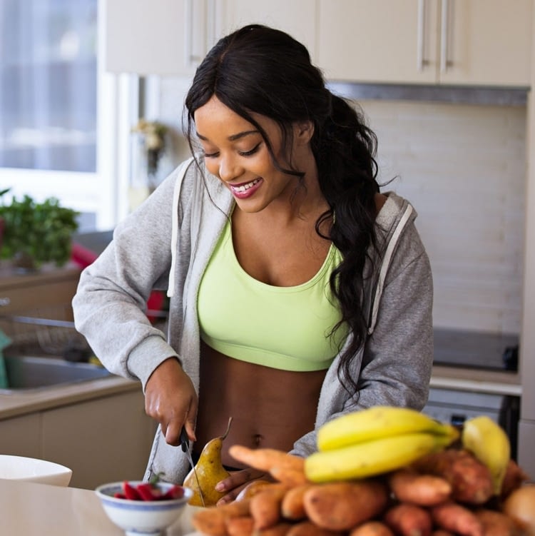 nutritionniste prépare de repas
